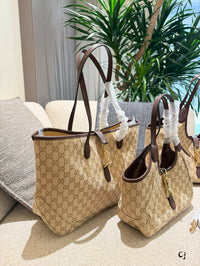 Mercato & Jackie Tote Bag
