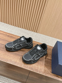 B30 Sneakers