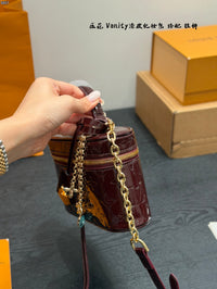 Vanity Chain Pouch