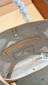 Neverfull MM Tote Bag