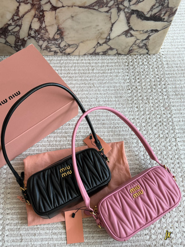 Matelassé Nappa Leather Pouch