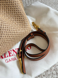 Straw VLogo Signature Tote Bag