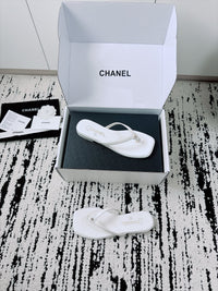26A Times Square Thong Sandals