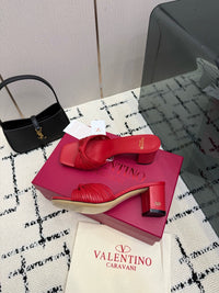 26S Garavani Annet Mules