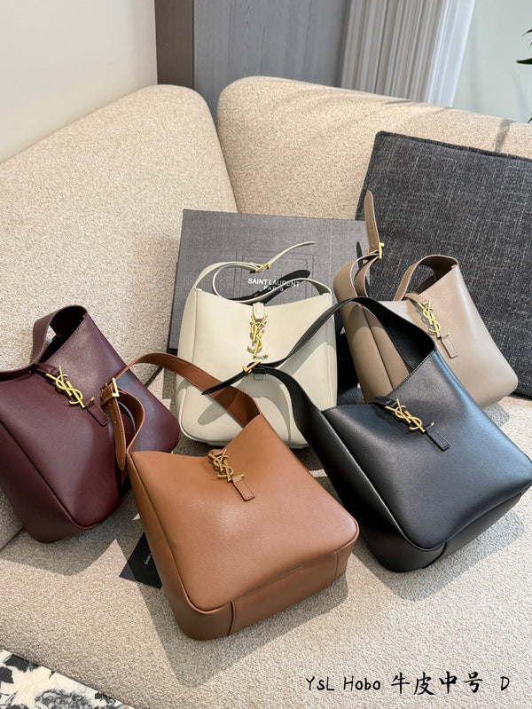 Le 37 Bucket Bag