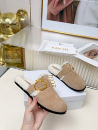 Médaillon Buckle Mules