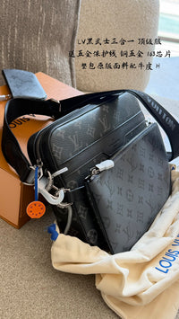 Trio Messenger Bag