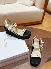 J'Adio Wedge Slides