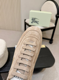 Knight Runner Sneakers
