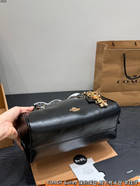 Sydney Shoulder Bag