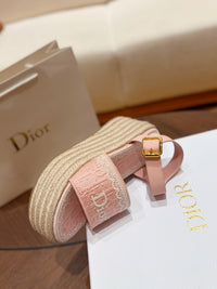 Dentelle Wedge Sandals