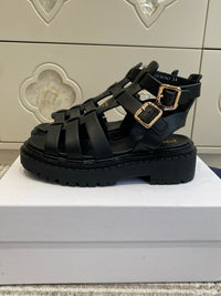 Monolith Fisherman Sandals