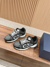 B30 Sneakers