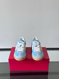 Upvillage Panelled Leather Sneakers