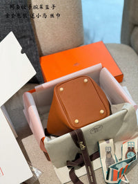 Picotin Lock 18 Clemence Leather