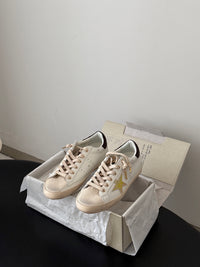 26S True Star Sneakers