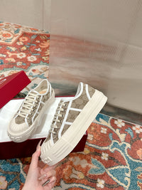 Low Top Sneakers