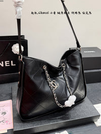 Chain Hobo Shoulder Bag