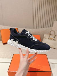 26S Bouncing Sneakers