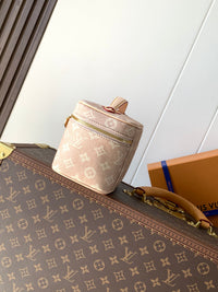 Grace Coddington Nice Mini Vanity Case