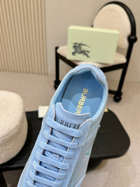Knight Runner Sneakers