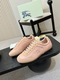 Knight Runner Sneakers
