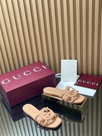 Interlocking G Slide Sandals