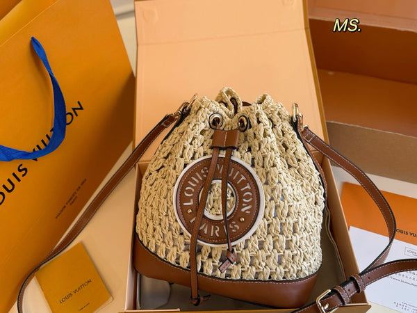 Raffia Noé BB Bucket Bag