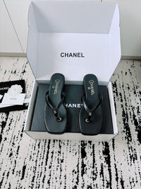 26A Times Square Thong Sandals