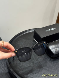 5559 Rectangle Logo Sunglasses