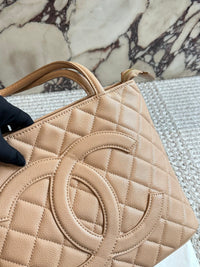 Medallion Tote