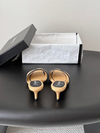 26B Kitten Heel Slides