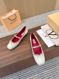 Garavani Mary Jane Rockstud Ballerinas