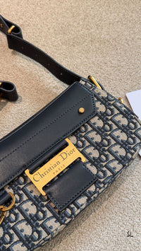 Columbus Street Chic Bag