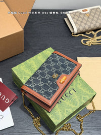 Bamboo Chain Wallet Bag