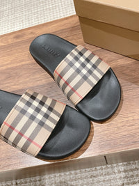 Check Slides Beige Black