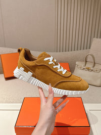 26S Bouncing Sneakers