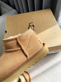 Classic Ultra Mini Boots