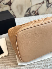 Medallion Tote