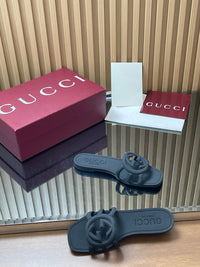 Interlocking G Slide Sandals