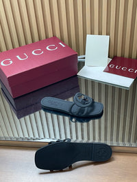 Interlocking G Slide Sandals
