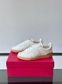 Upvillage Panelled Leather Sneakers