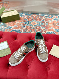 Low Top Sneakers