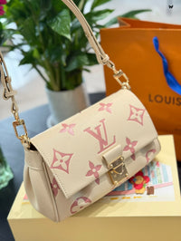 Favorite Shoulder Bag