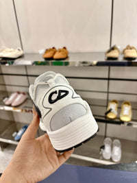 B30 Sneakers
