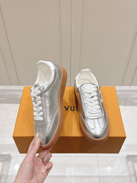 Frontrow Sneakers