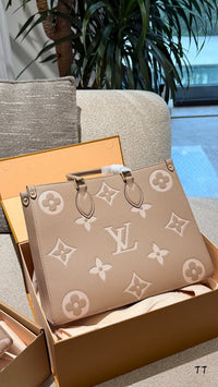 OnTheGo Tote Bag