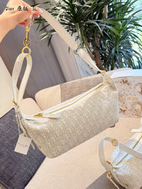Groove Shoulder Bag