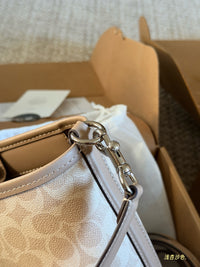 City Bucket Bag