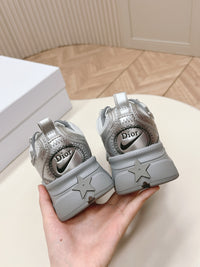 Wmns Chrono Sneakers